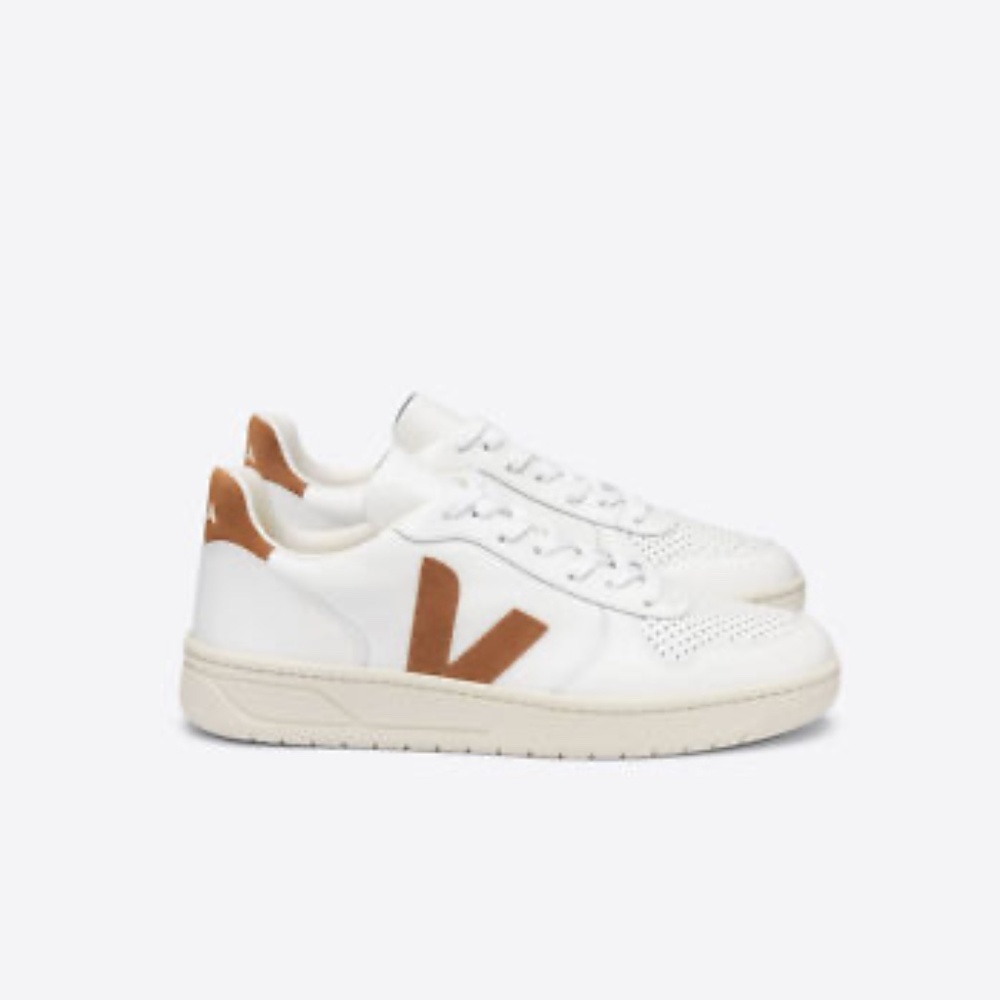 Veja V10 Sneakers - White/Camel
